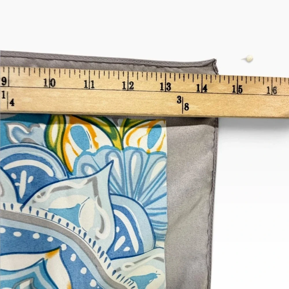 Caracciolo Napoli Maiolica Ceramic Print Scarf Blue White Floral Medallion Wrap